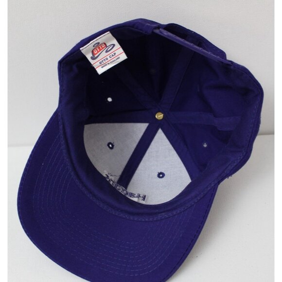 Harrahs Las Vegas Embroidered Trucker Cap - Picture 5 of 5